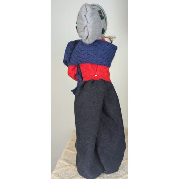 Byers' Choice Caroler Vintage 1989 Woman Black Skirt Red Coat Fur Muff Gray Hat - Picture 5 of 11